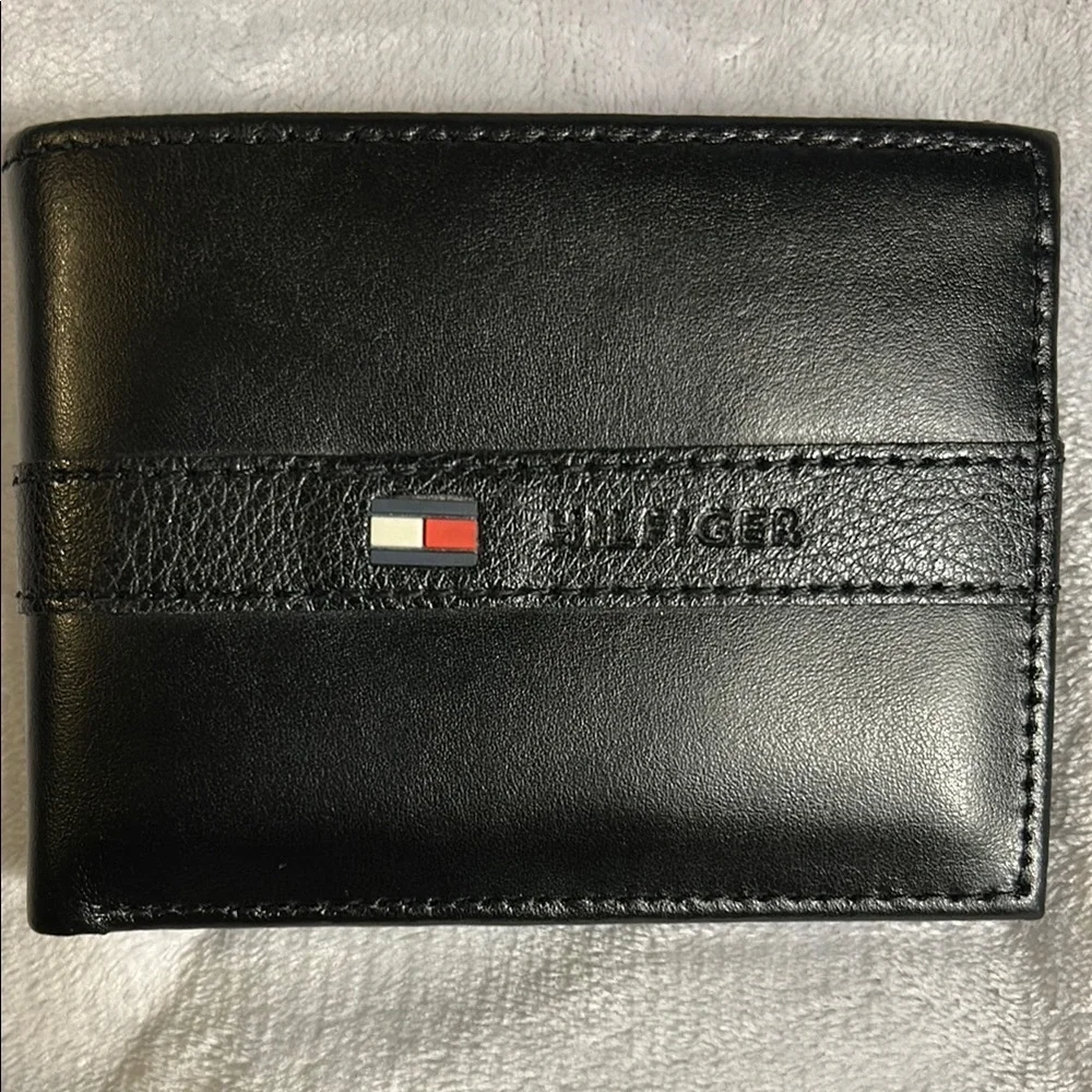 Tommy Hilfiger Black Leather Wallet